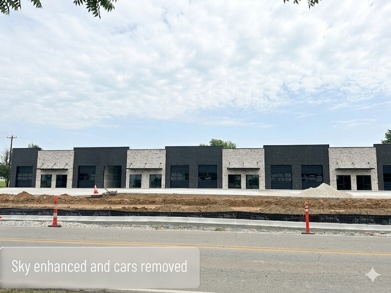 296 S Barrington Rd, Tontitown, AR for lease - Building Photo - Image 1 of 13