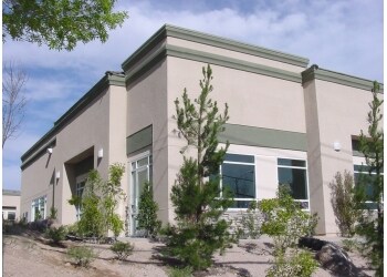 6635 S Tenaya Way, Las Vegas, NV à louer - Photo du bâtiment - Image 3 de 11