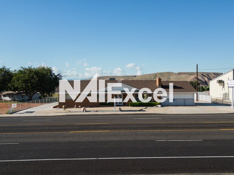 2357 Santa Clara Dr, Santa Clara, UT for lease - Primary Photo - Image 2 of 15