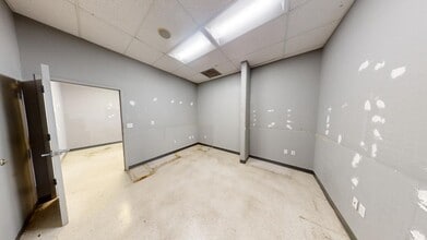 4800-4808 Laurel Canyon, Valley Village, CA for lease Building Photo- Image 2 of 4