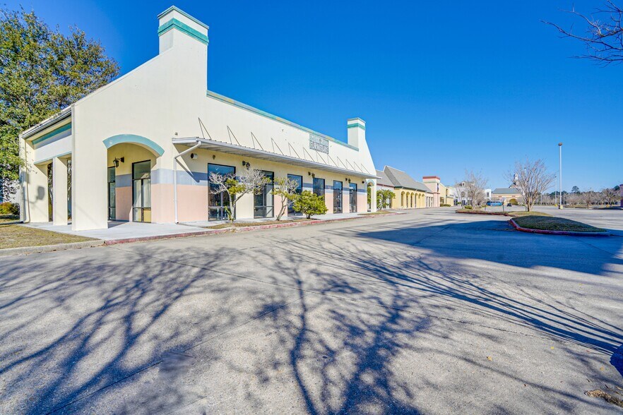 1000 Caruso Blvd, Slidell, LA à louer - Photo du bâtiment - Image 2 de 23