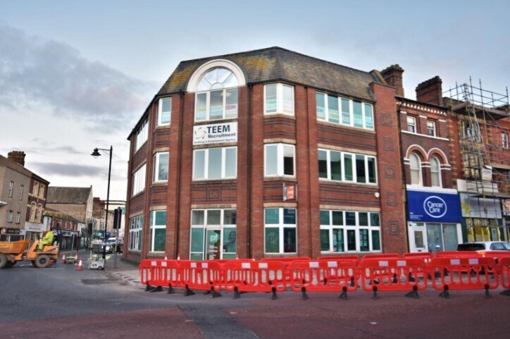 78 Duke St, Barrow In Furness à louer - Photo du bâtiment - Image 2 de 2