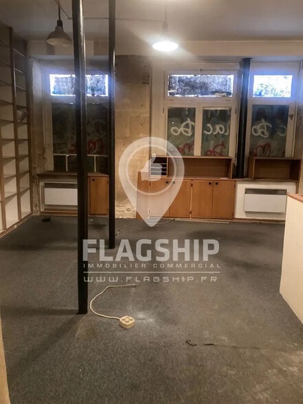 Retail in Paris for sale - Interior Photo - Image 2 of 8