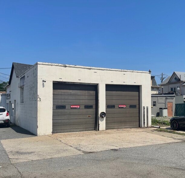 221-223 Park Ave, Rutherford, NJ à louer - Photo du bâtiment - Image 2 de 2
