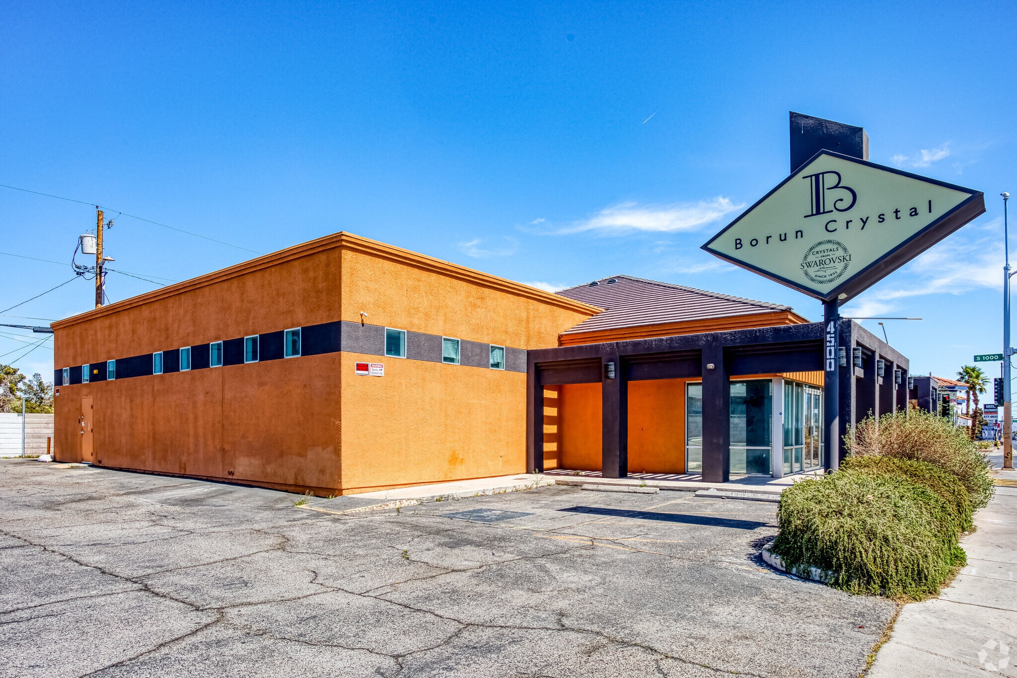 4500 W Charleston Blvd, Las Vegas, NV à vendre Photo principale- Image 1 de 12