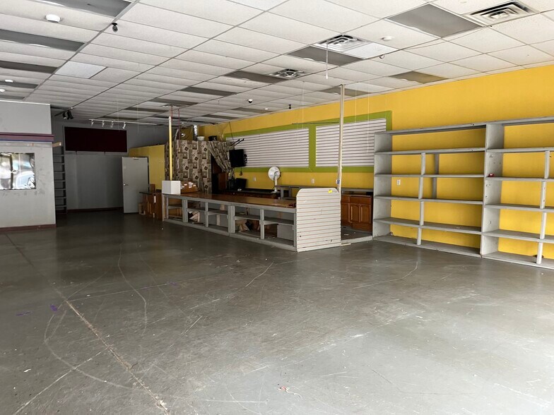 7977 Tara Blvd, Jonesboro, GA à louer - Photo intérieure - Image 3 de 15