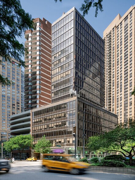 1995 Broadway, New York, NY à louer - Photo du bâtiment - Image 2 de 16