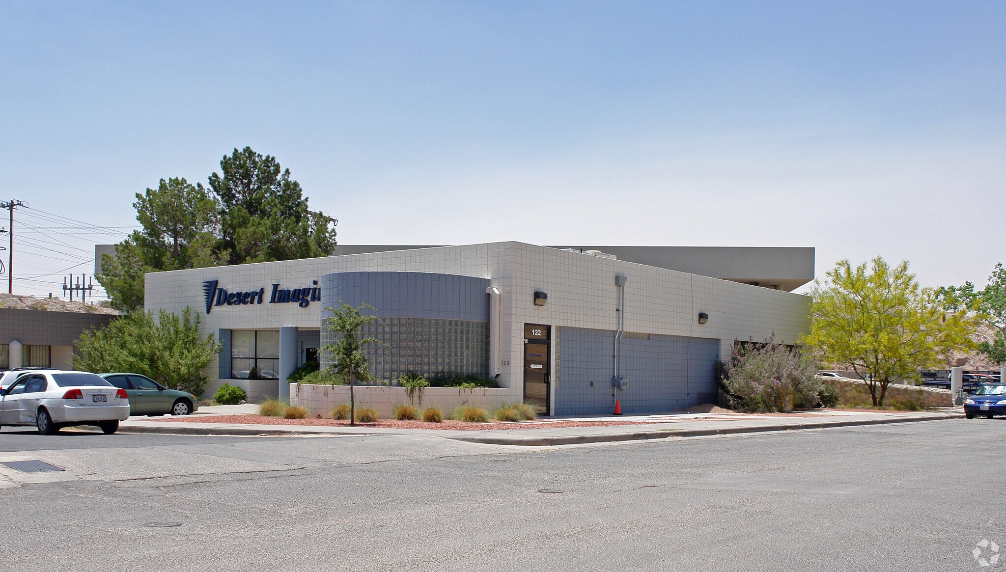 122 W Castellano Dr, El Paso, TX for sale Primary Photo- Image 1 of 3