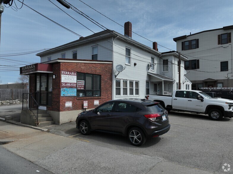 216 Newton St, Waltham, MA à louer - Photo principale - Image 1 de 2