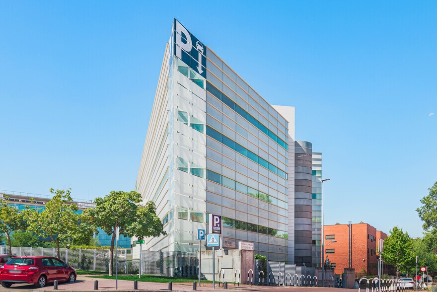 Calle de Anabel Segura, 10, Alcobendas, Madrid for lease - Building Photo - Image 1 of 14