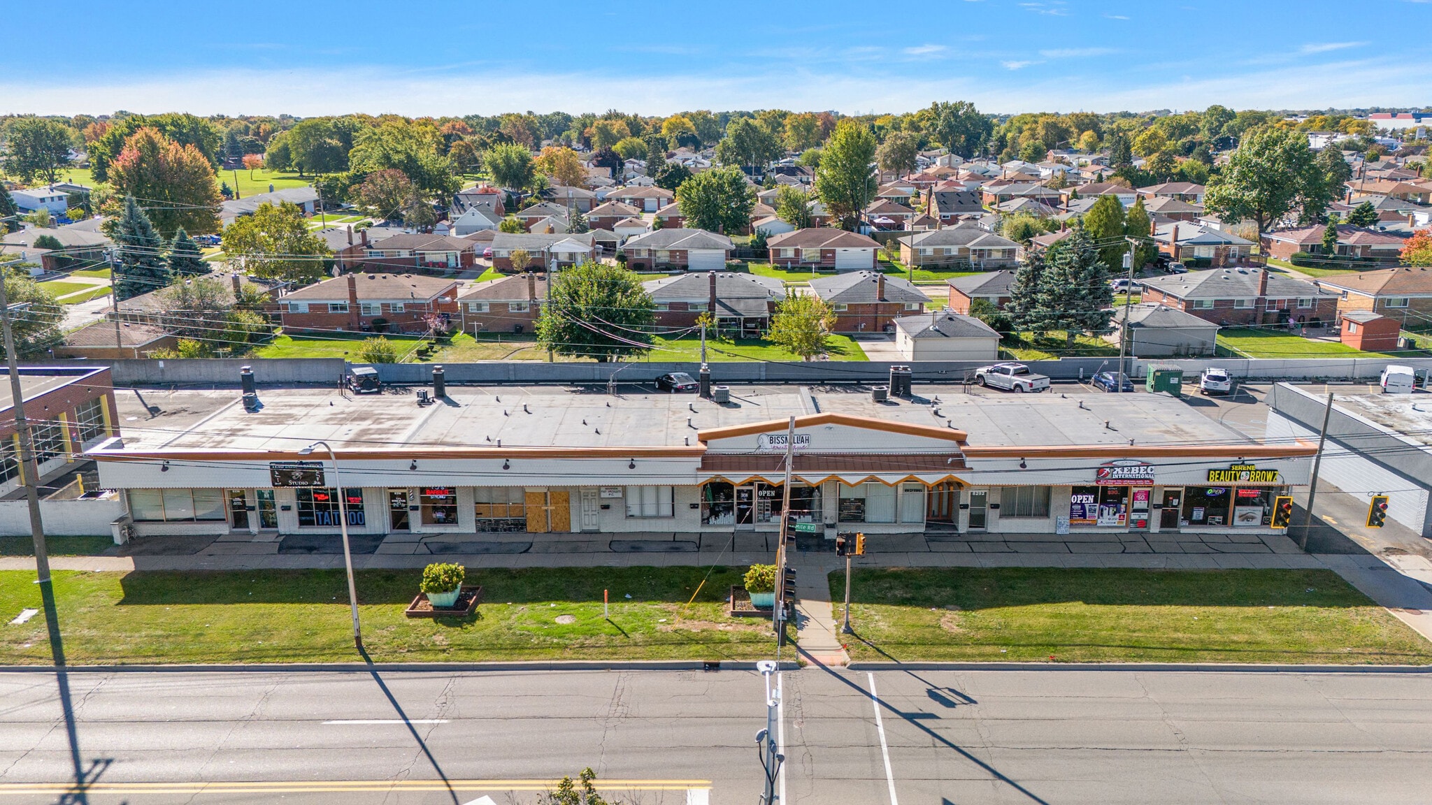 8282-8326 E 12 Mile Rd, Warren, MI for lease Building Photo- Image 1 of 3
