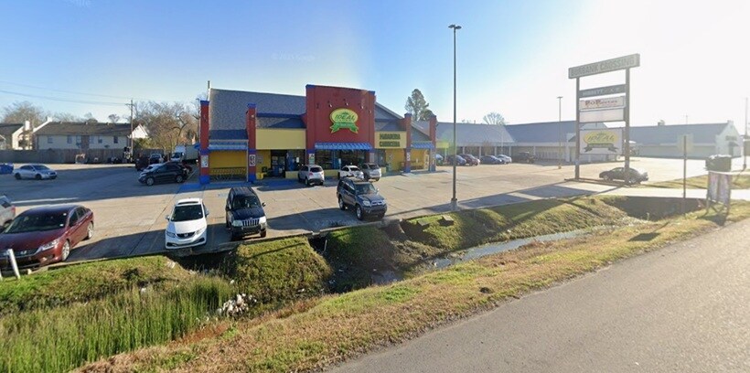 9301-9353 Burbank Dr, Baton Rouge, LA à louer Photo du bâtiment- Image 1 de 7