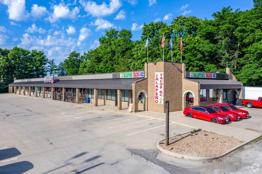 8114-8136 NW Prairie View Rd, Kansas City, MO à louer - Photo du bâtiment - Image 1 de 9