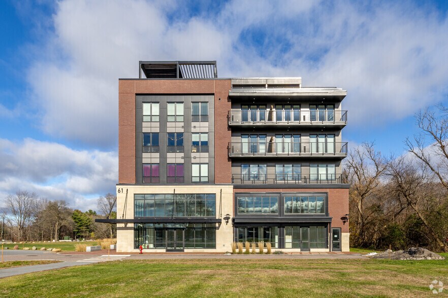 61 N Dorset St, South Burlington, VT à louer - Photo du bâtiment - Image 2 de 30