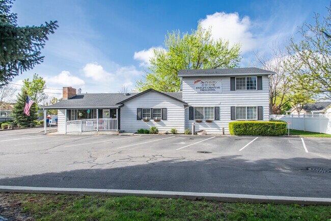 Plus de détails pour 1275 E State St, Eagle, ID - Commerce de détail à vendre