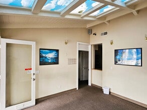 2100 Monument Blvd, Pleasant Hill, CA for lease Interior Photo- Image 1 of 10