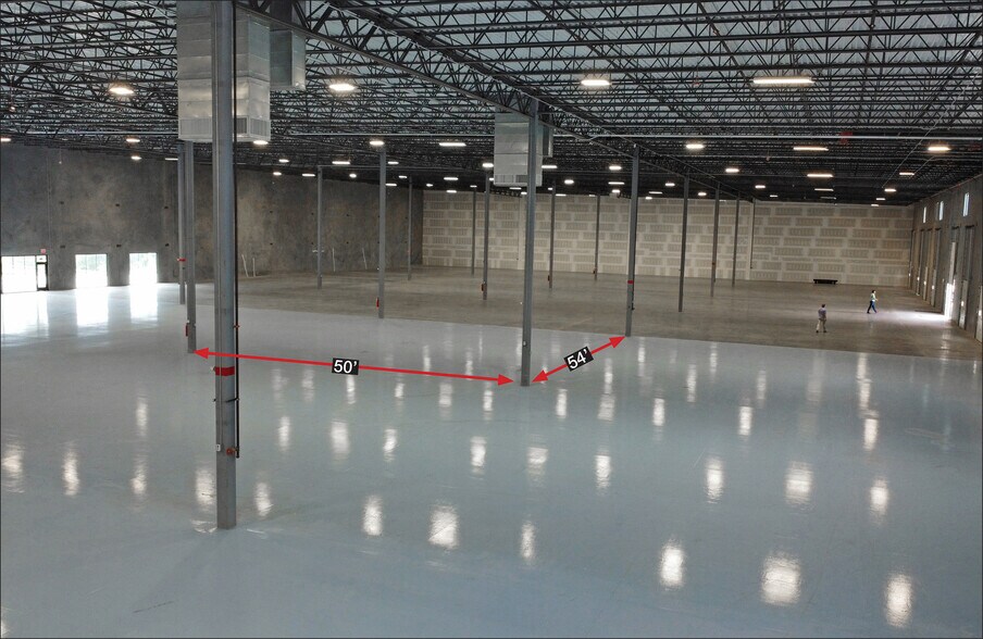 315 Tanner Price Way, Greenville, SC à louer - Photo du bâtiment - Image 3 de 6