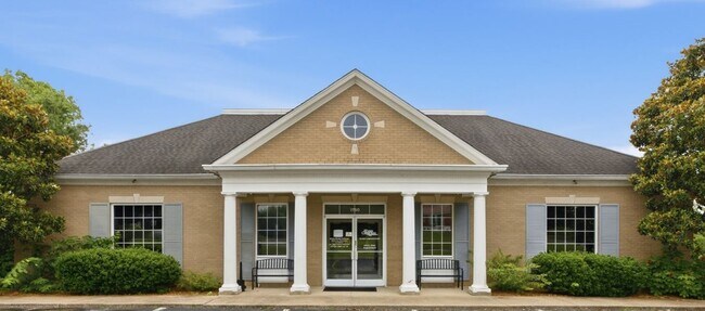 Plus de détails pour 1750 Memorial Dr, Clarksville, TN - Bureau à vendre