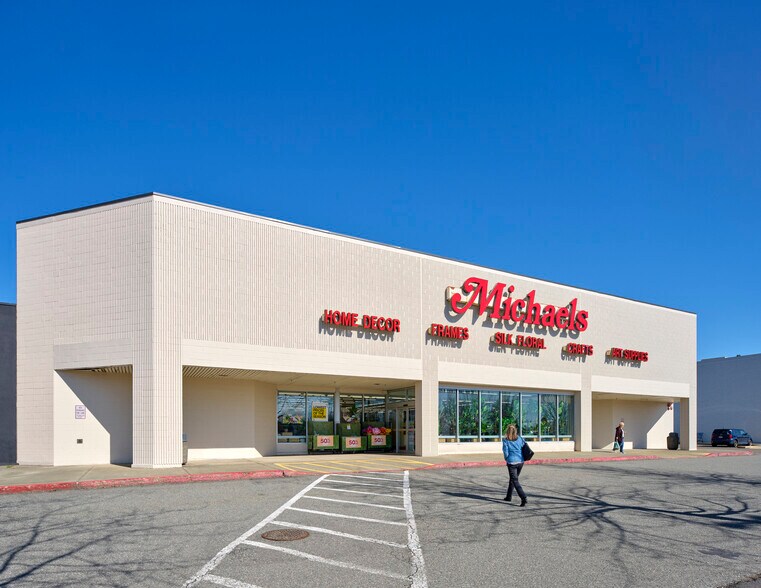 1201-1605 SE Everett Mall Way, Everett, WA à vendre - Photo du bâtiment - Image 3 de 11