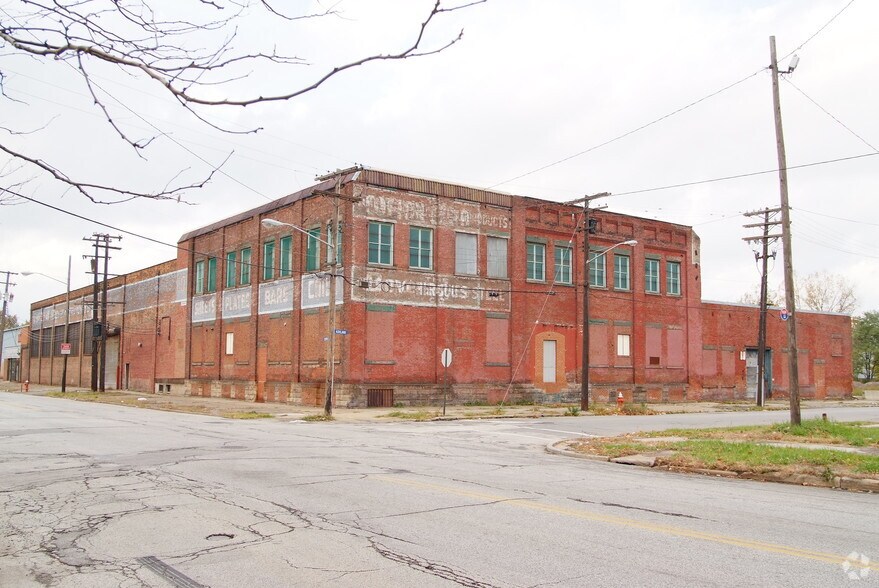 6411 Central Ave, Cleveland, OH à louer - Photo du bâtiment - Image 1 de 6