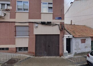 Plus de détails pour Multi-résidentiel à vendre