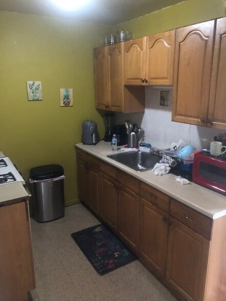 34-36 White St, New Haven, CT for sale - Building Photo - Image 3 of 11