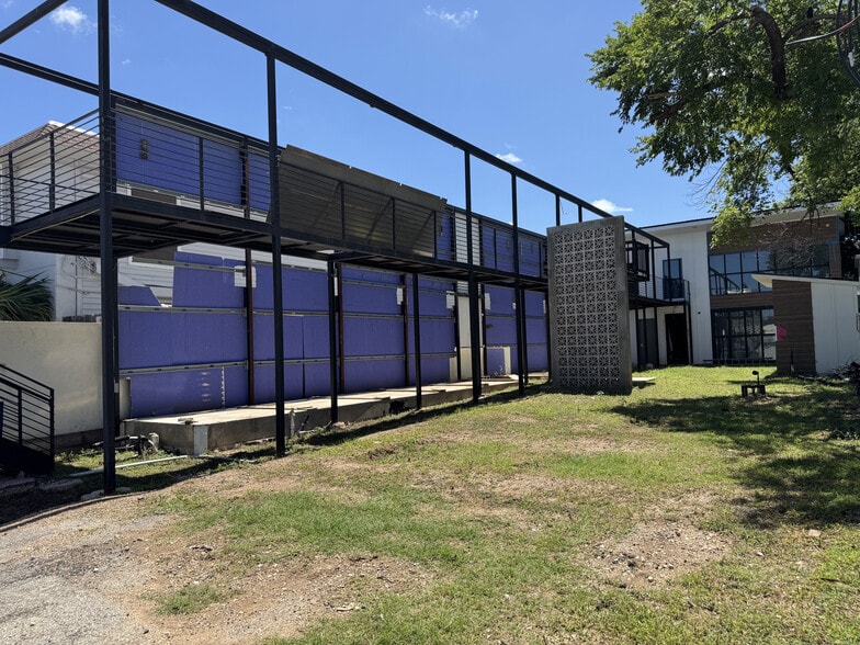 4707 Harmon Ave, Austin, TX for sale - Building Photo - Image 2 of 21