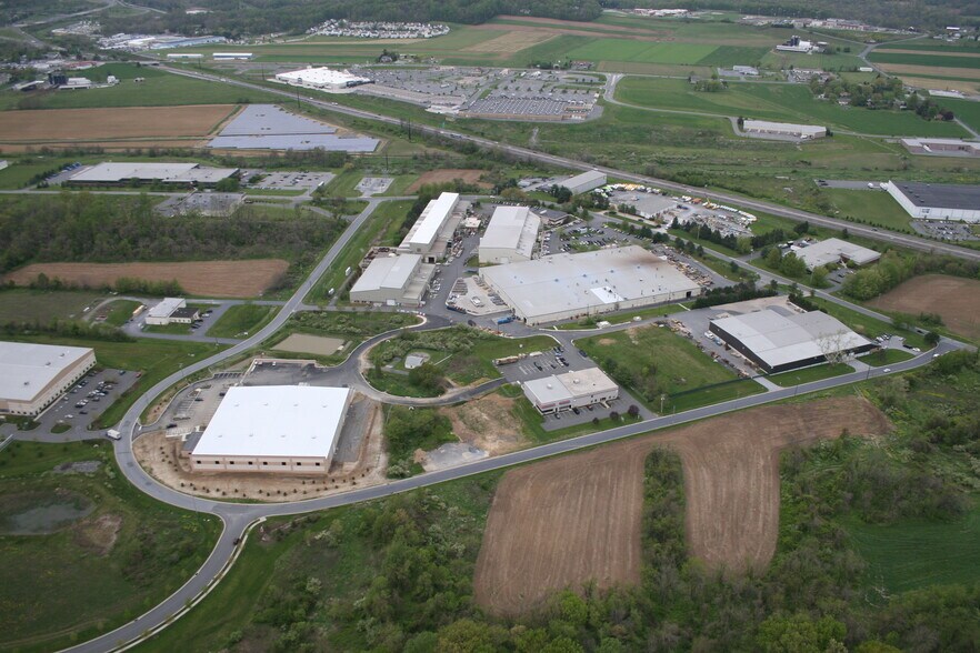 Valley & Timber Rd, Morgantown, PA à vendre - Photo du bâtiment - Image 3 de 10