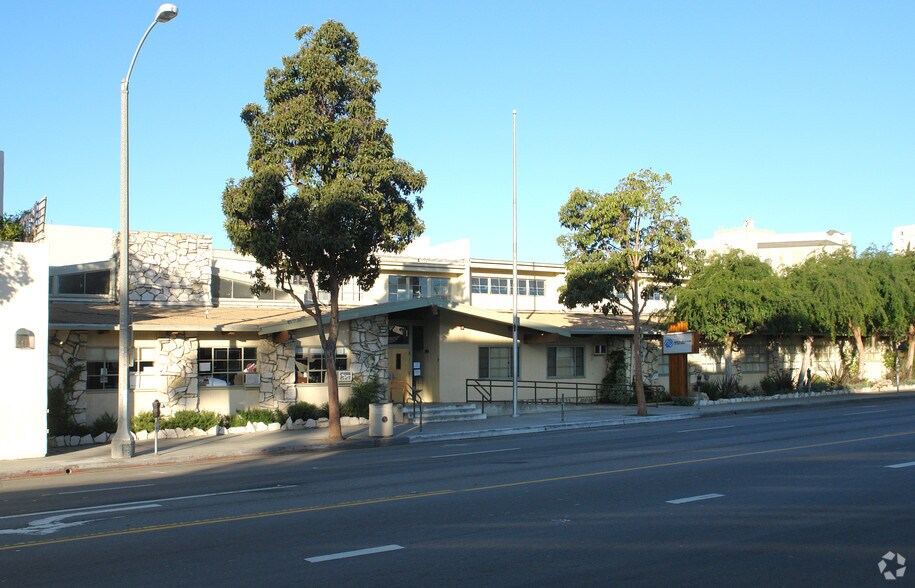 1238 Lincoln Blvd, Santa Monica, CA for sale - Building Photo - Image 2 of 2