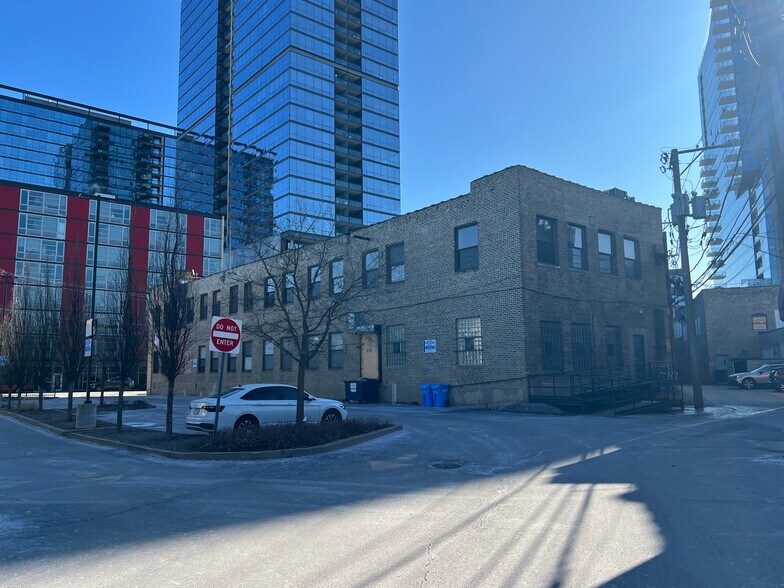 1512 N Fremont St, Chicago, IL à louer - Photo du bâtiment - Image 2 de 17