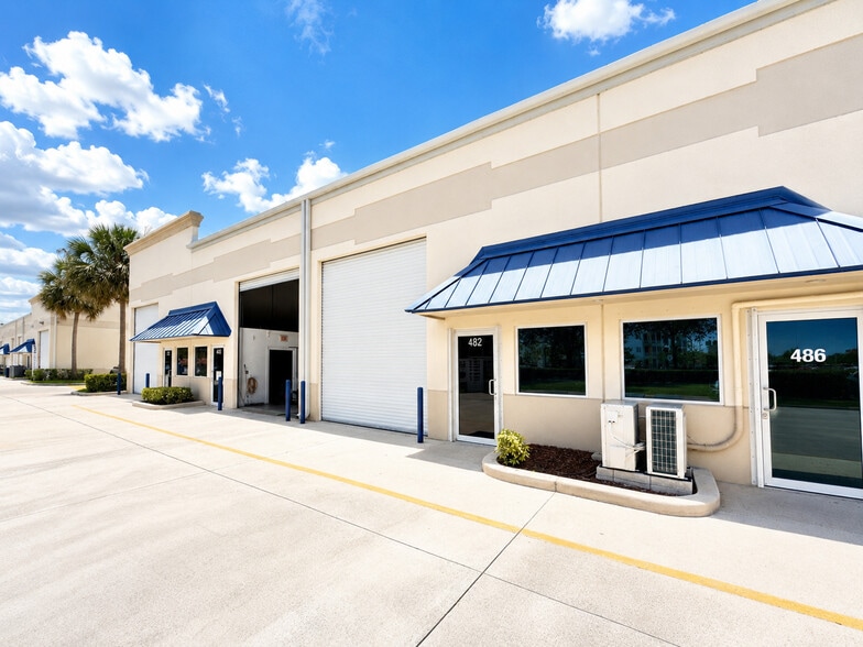 450-494 NW Lake Whitney Pl, Port Saint Lucie, FL for lease - Building Photo - Image 2 of 2