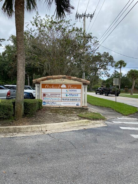 136 N Orchard St, Ormond Beach, FL à louer - Photo du bâtiment - Image 3 de 14