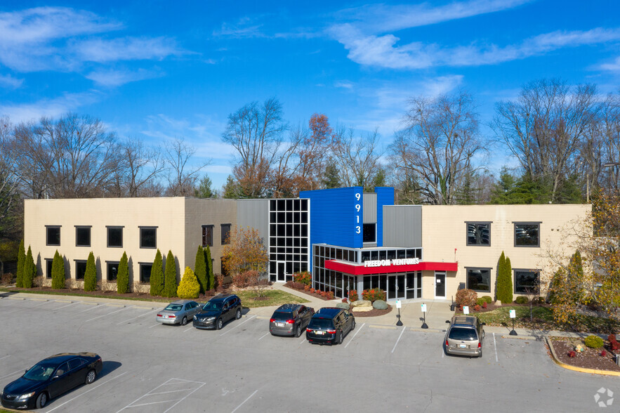 9913 Shelbyville Rd, Louisville, KY for lease - Primary Photo - Image 1 of 5