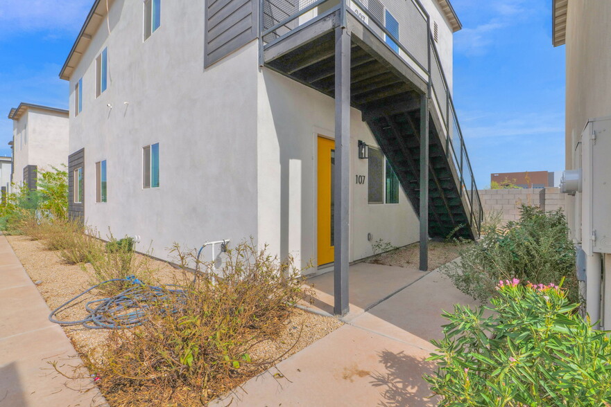4037 S 12th St, Phoenix, AZ for sale - Primary Photo - Image 1 of 30
