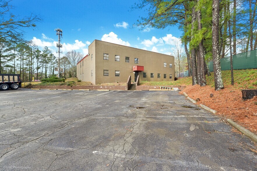 2762 Caldwell Rd NE, Brookhaven, GA à louer - Photo du bâtiment - Image 1 de 62