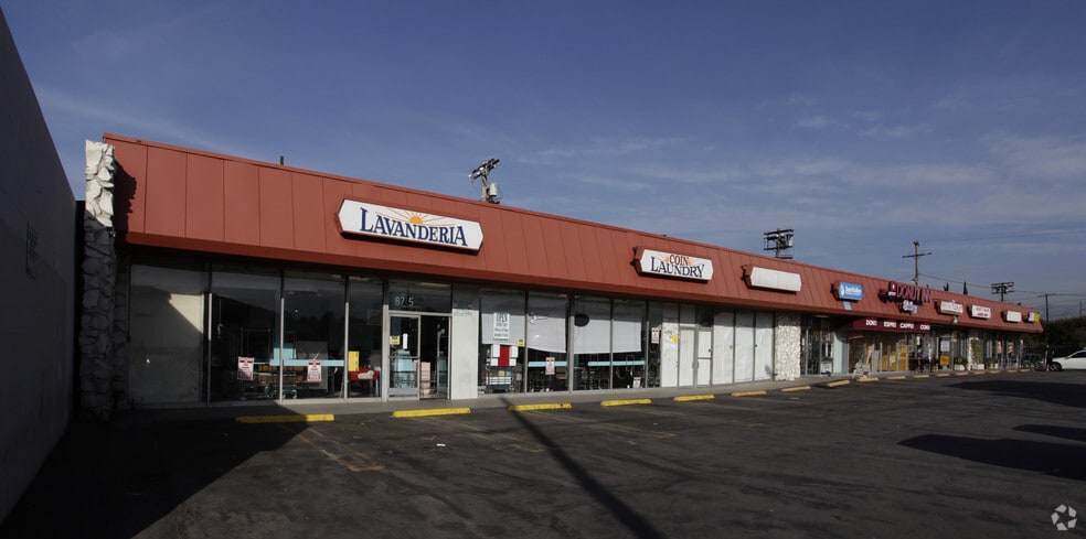 8715-8735 Sunland Blvd, Sun Valley, CA à louer - Photo du bâtiment - Image 2 de 3