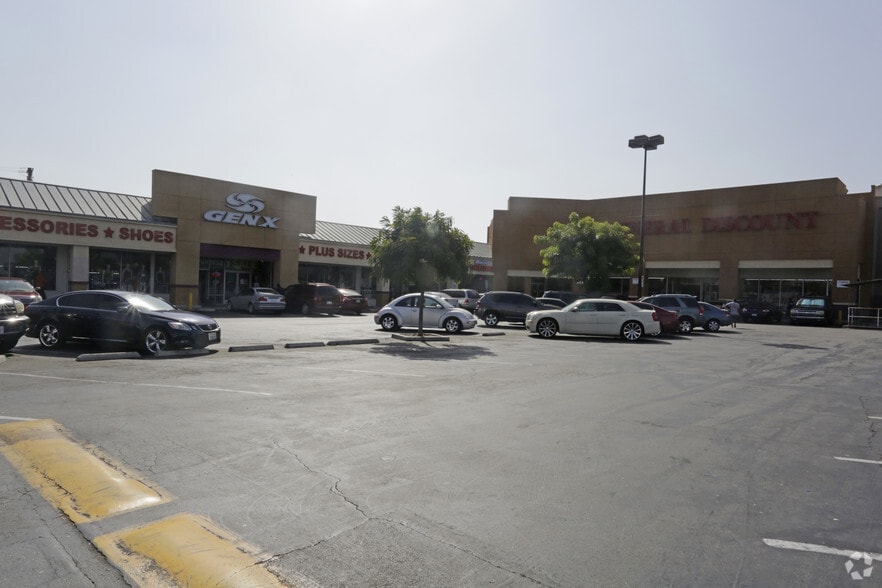 1600-1900 W Rosecrans Ave, Compton, CA for lease - Primary Photo - Image 1 of 12
