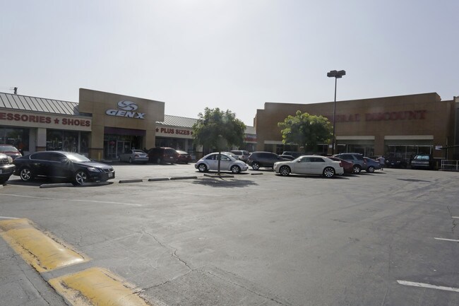 More details for 1540-1700 W Rosecrans Ave, Compton, CA - Retail for Lease