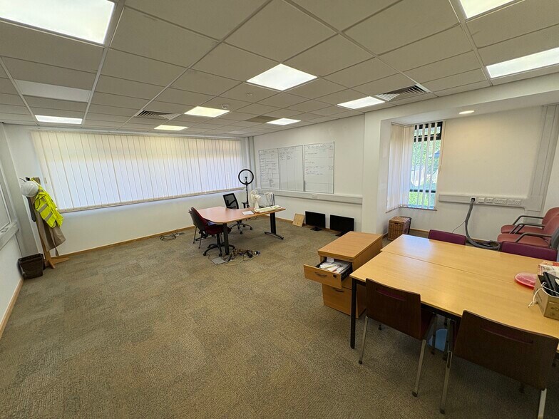 Conqueror Ct, Sittingbourne à louer - Photo du bâtiment - Image 2 de 5