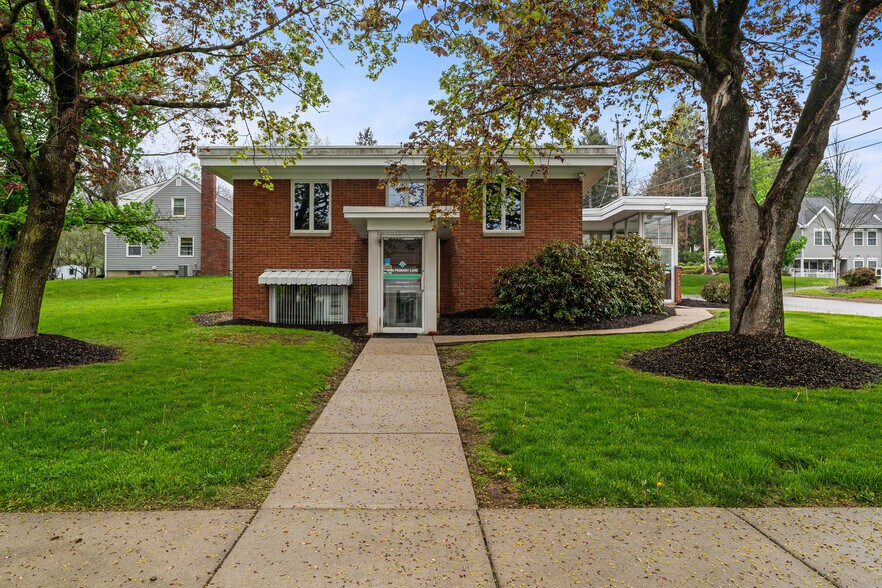 400 W Butler St, Mercer, PA à vendre - Photo du bâtiment - Image 3 de 23