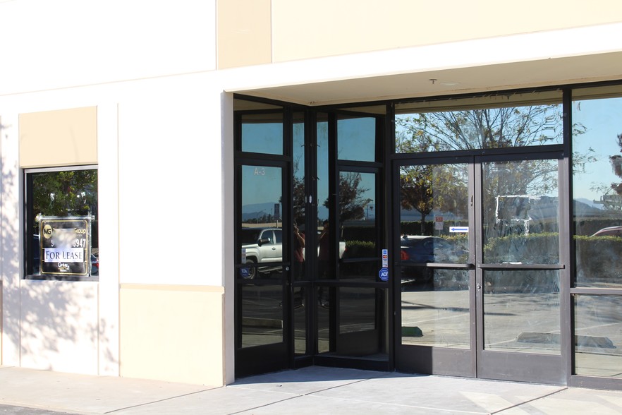 130 W Walnut Ave, Perris, CA for lease - Building Photo - Image 3 of 26