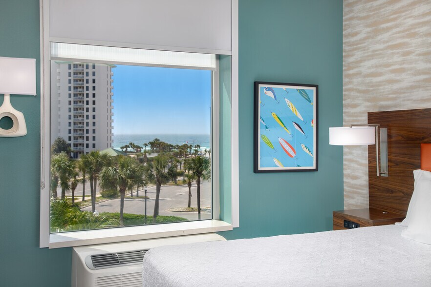 14060 Emerald Coast Pkwy, Destin, FL à vendre - Photo du bâtiment - Image 2 de 47