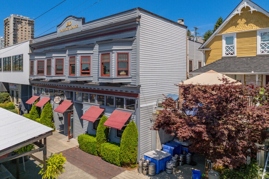 250-254 E 1st St, North Vancouver, BC for lease - Building Photo - Image 1 of 4