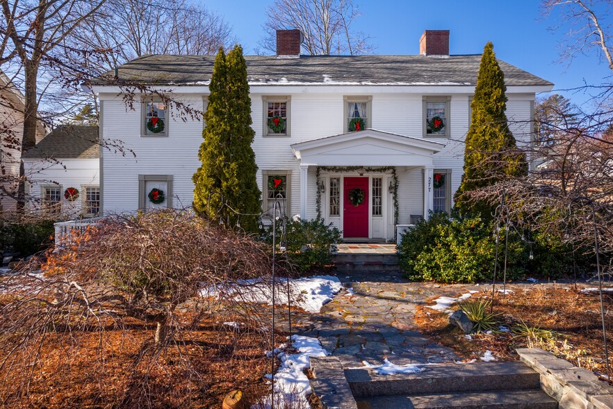 277 Main St, Ogunquit, ME à vendre - Photo du bâtiment - Image 1 de 1