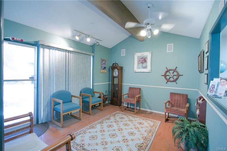 28906 Hook Creek Rd, Cedar Glen, CA for sale - Lobby - Image 3 of 19