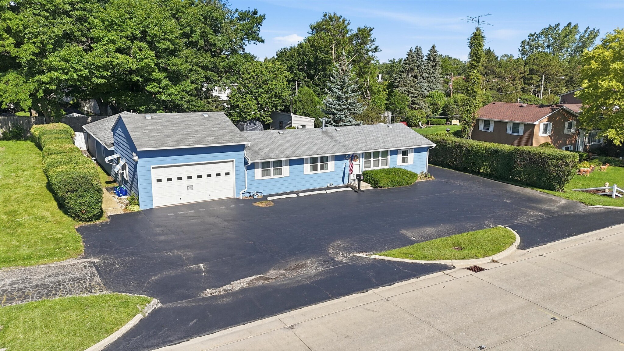 34112 N Barron Blvd, Grayslake, IL à vendre Photo principale- Image 1 de 49
