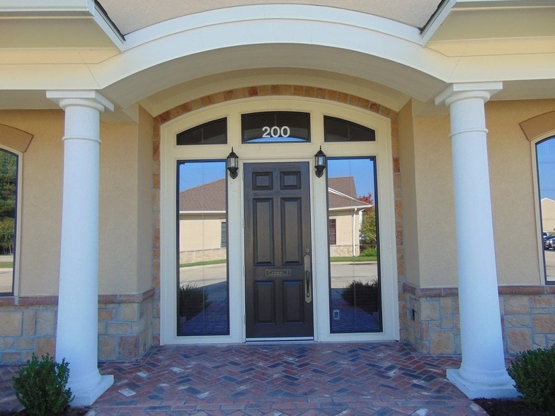 708 N Ashley Ridge Loop, Shreveport, LA à louer - Photo du bâtiment - Image 3 de 10