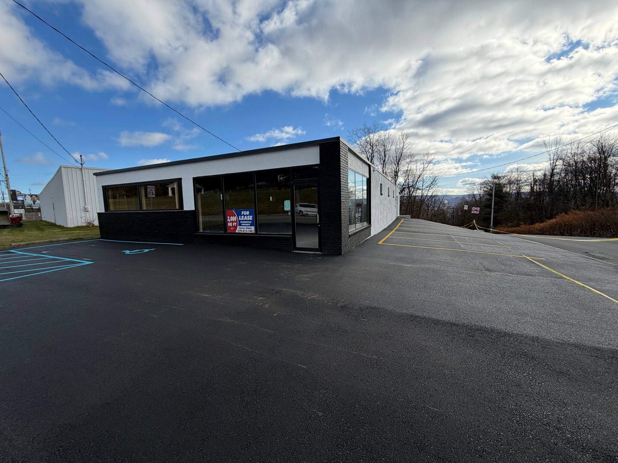 1908 Scranton Carbondale Hwy, Dickson City, PA for sale Interior Photo- Image 1 of 14