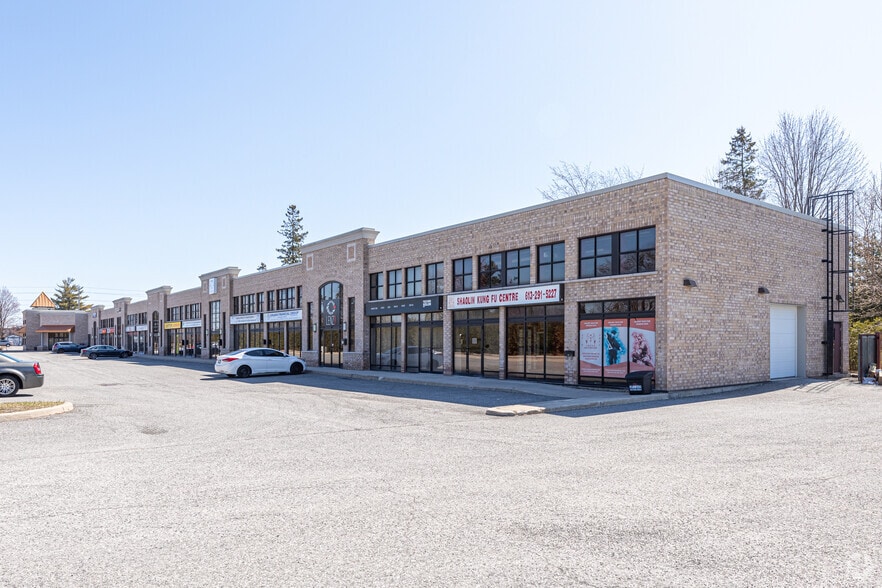 1884 Merivale Rd, Ottawa, ON à vendre - Photo du bâtiment - Image 2 de 2