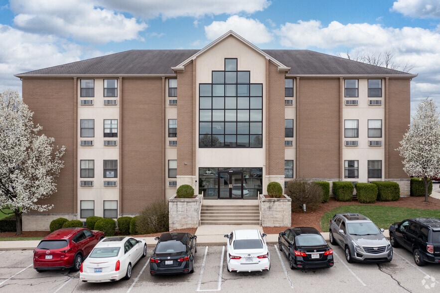 1 N Commerce Park Dr, Lockland, OH à vendre - Photo du bâtiment - Image 2 de 7